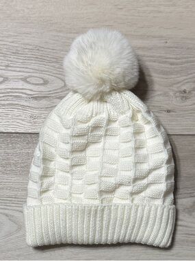 Cream Knit Pom Pom Beanie - Soft Winter Hat